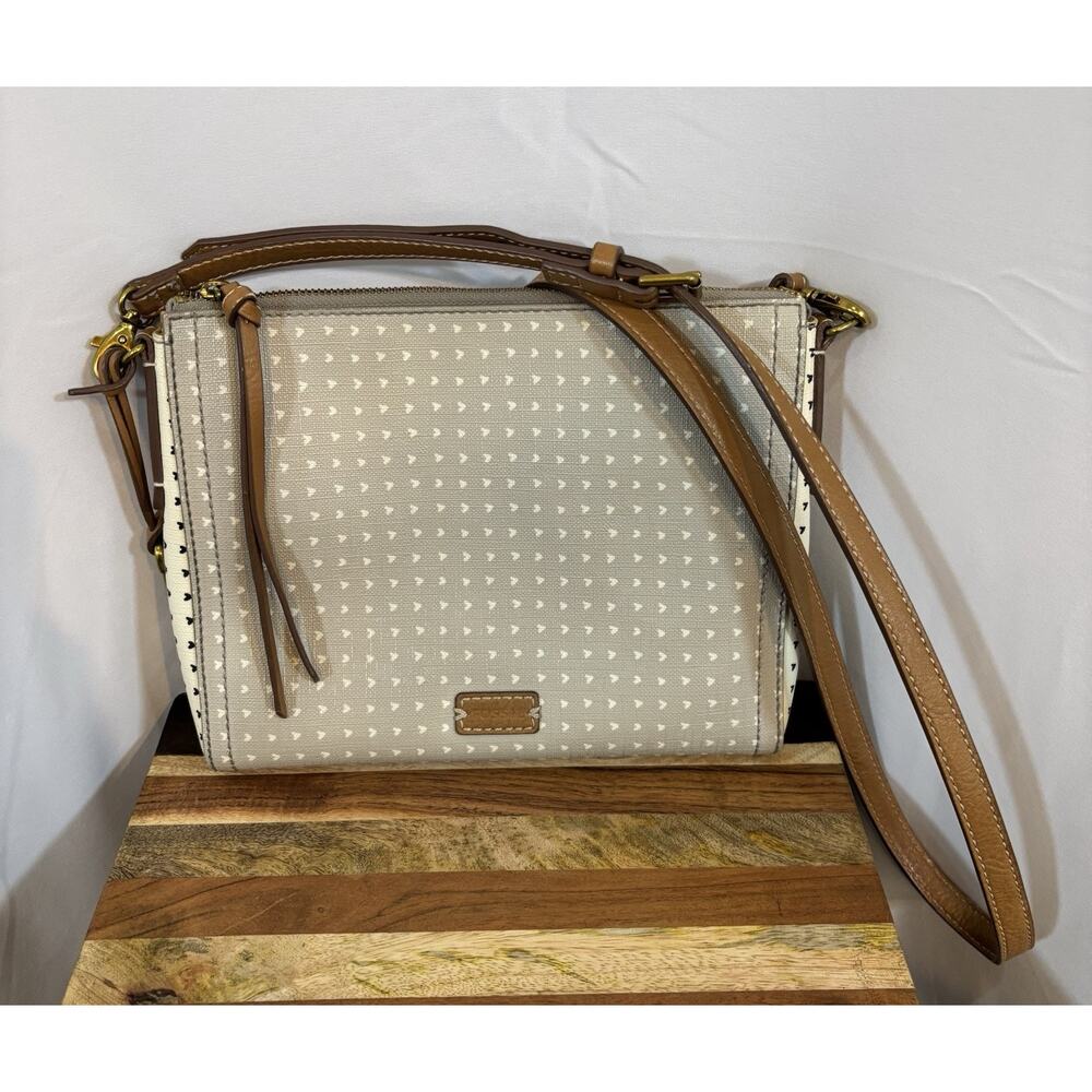 Fossil Emma Crossbody Handbag Beige‎ Grey White Hearts Purse